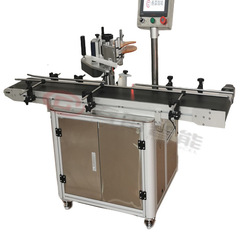 Etichettatrice automatica lato alimentazione